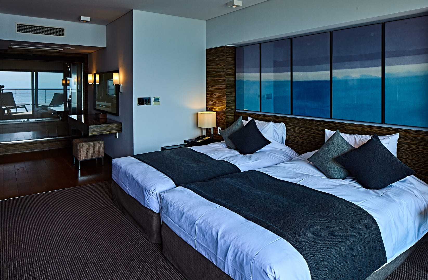 ４F ジャグジー -