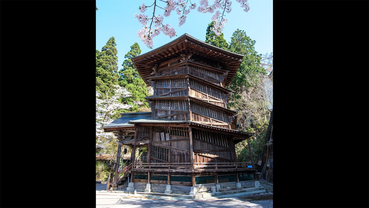 福島・会津若松に日本版ピサの斜塔？！サザエの形に似たお堂 会津さざえ堂 *and trip.