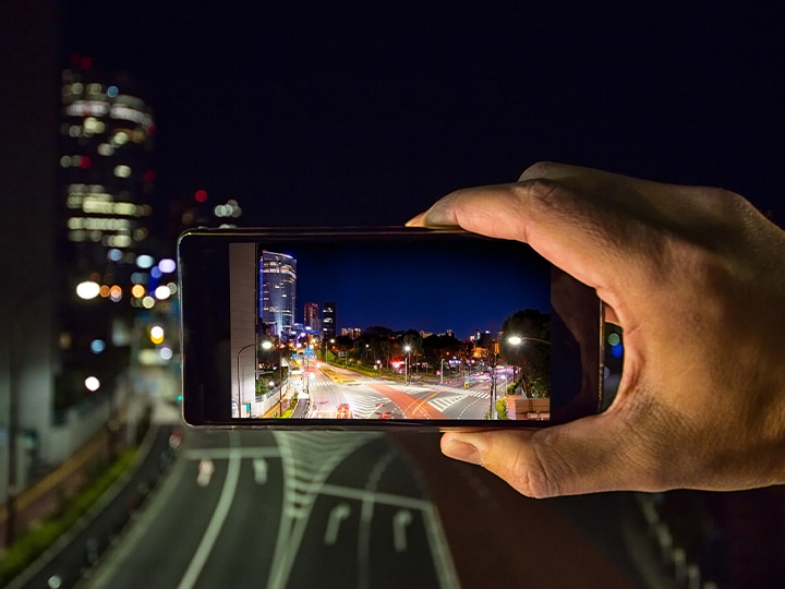 スマホでも綺麗に撮りたい！暗い所と逆光撮影