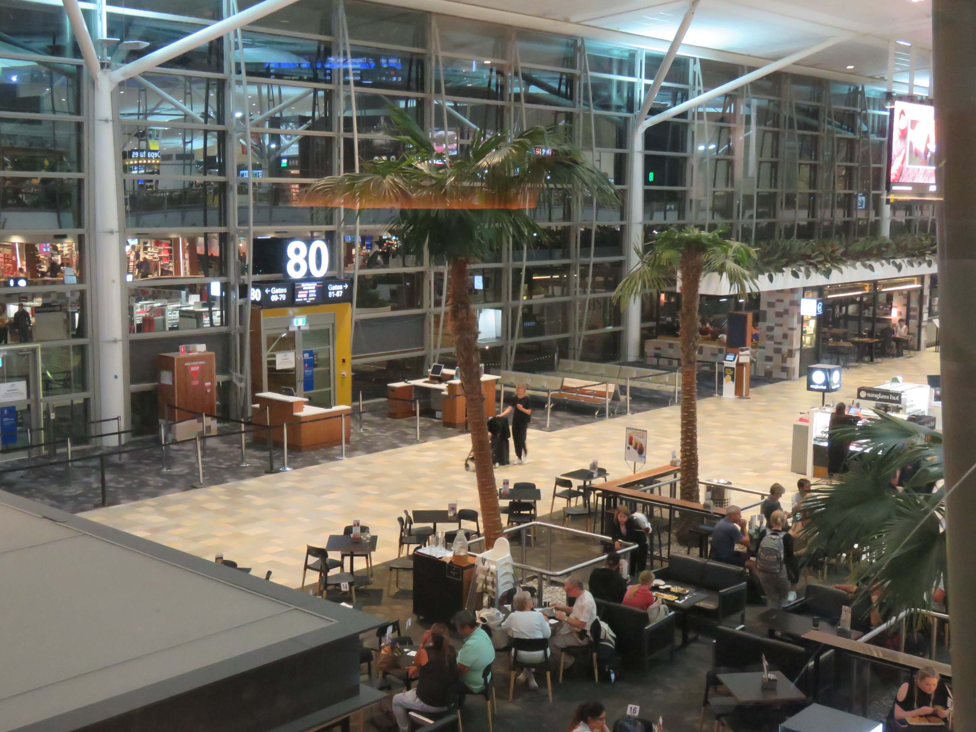 ブリスベン空港BNEクチコミ・アクセス・営業時間ブリスベン フォートラベル