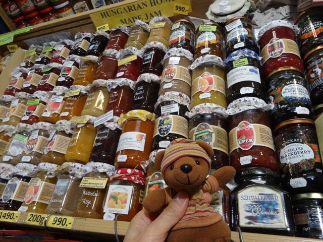 ハンガリーはハチミツが名産品♡市場で買い込みました♪山古屋 スローライフ日記 ⭐︎ 時々