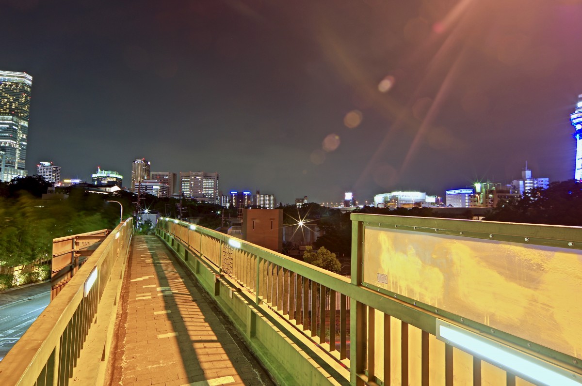 都会の夜景 あべのハルカスと通天閣含むの写真素材61925267- PIXTA