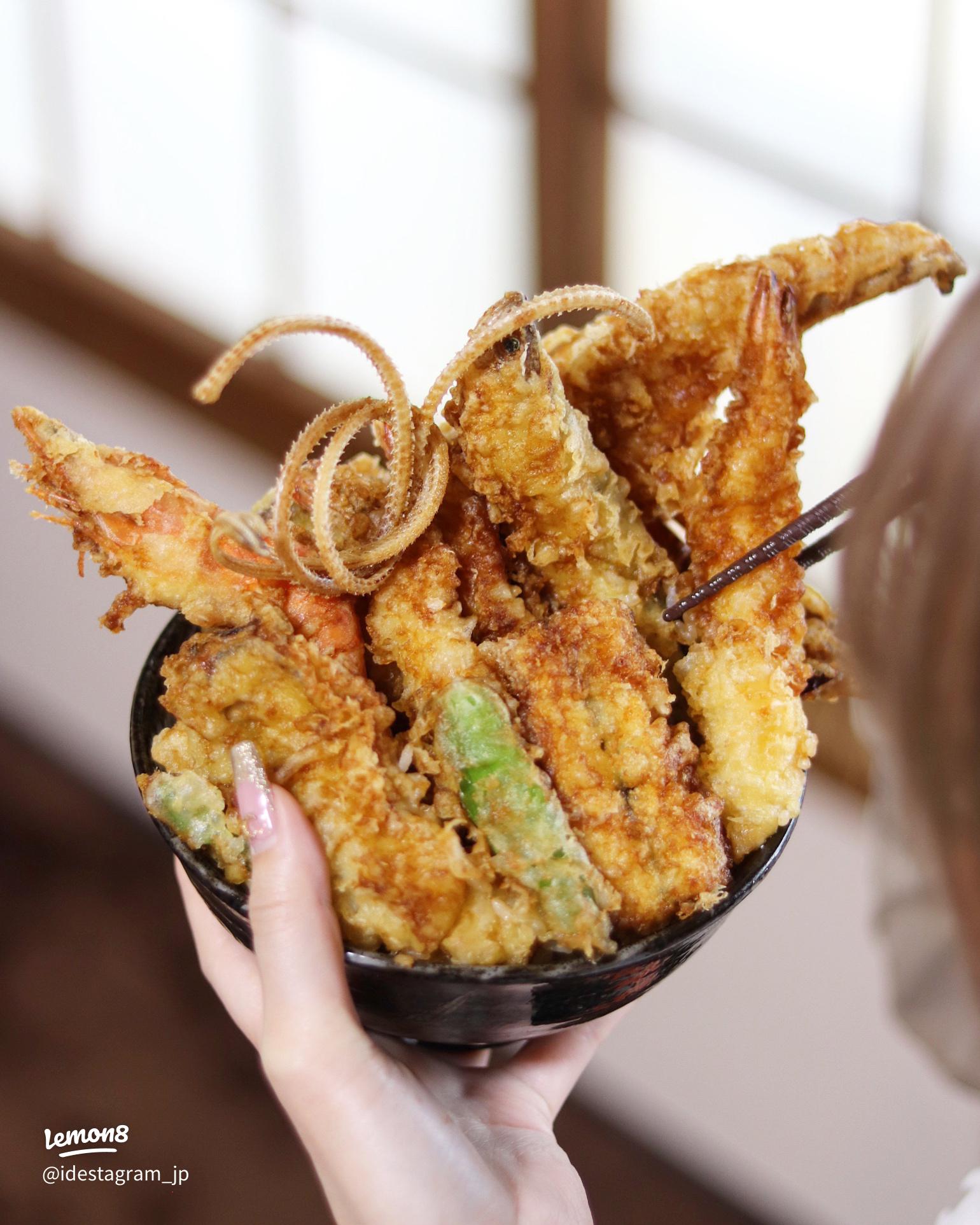 浅草 浅草寺参りの後ははみだし天丼、天婦羅秋光で人気の五代目天丼 - コダワリの女のひとりごと