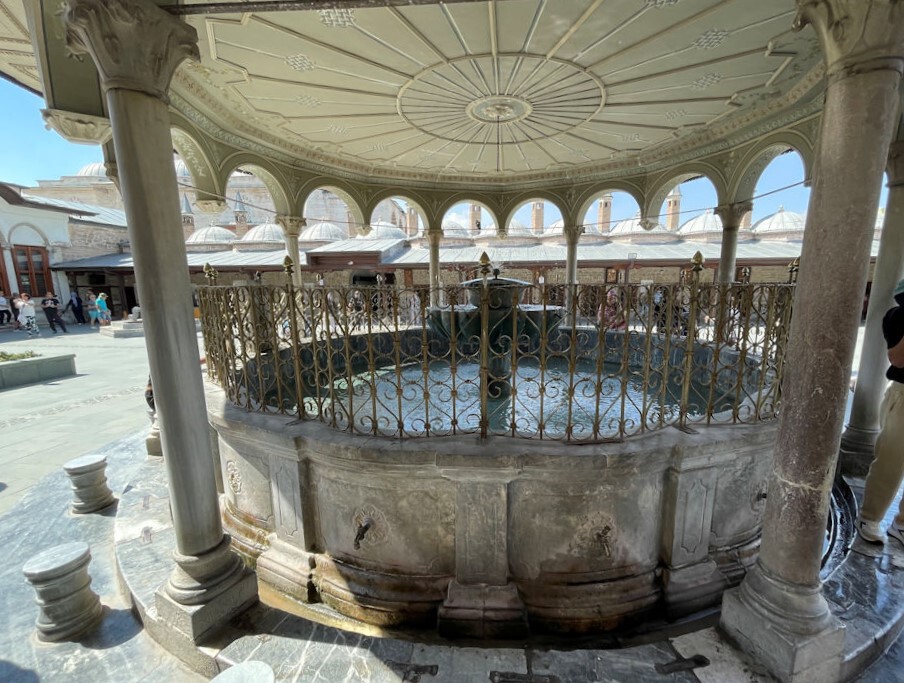 メヴラーナ博物館海外旅行・国内旅行のツアーやホテル予約はNEWT ニュート