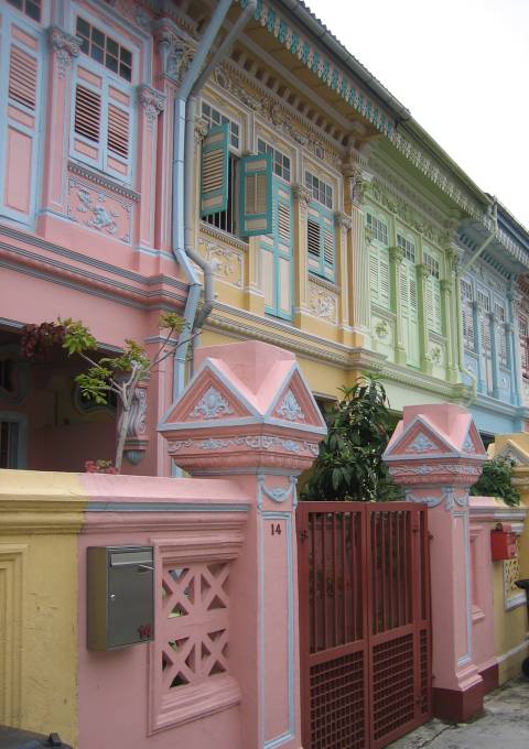 サロンクバヤ：シンガポール 麗しのスタイル つながりあう世界のプラナカン・ファッション：artscapeレビュー美術館・アート情報 artscape