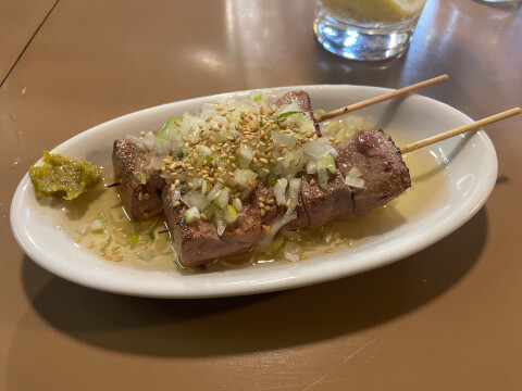 新宿思い出横丁で昼飲みを』by shun_921s : 四文屋