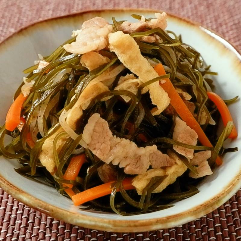 甘辛で昆布のうまみが詰まった炒め煮「クーブイリチー」 お祝いに欠かせない一品 沖縄料理レシピありんくりん沖縄料理レシピ