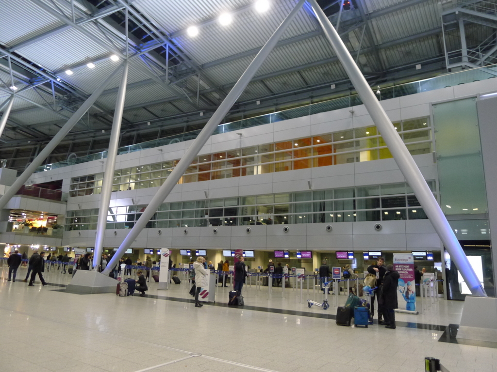 ヘルシンキ空港のフィンエアーのラウンジフィンエア