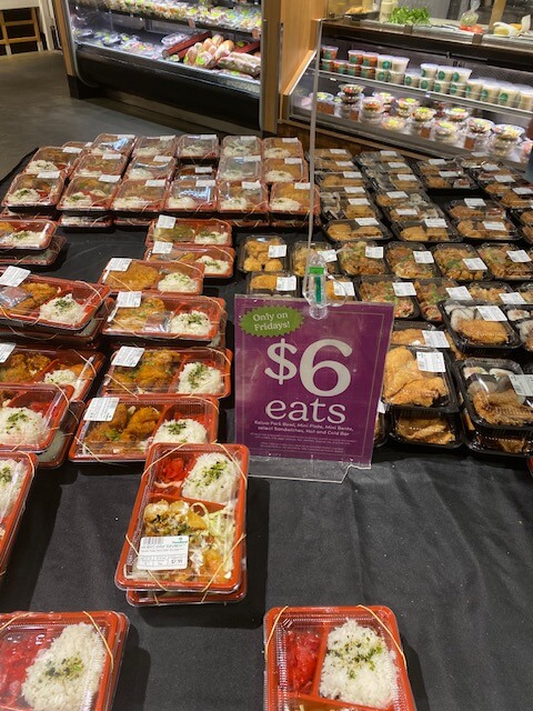 アラモアナセンターで一番好きなお店は、フードランドファームズかもしれないなー : 一日・ 一ハワイ