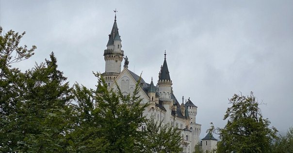 シンデレラ城が舞台となったノイシュバンシュタイン城を見るためにドイツに行ってみた 絶景 ノイシュバンシュタイン城