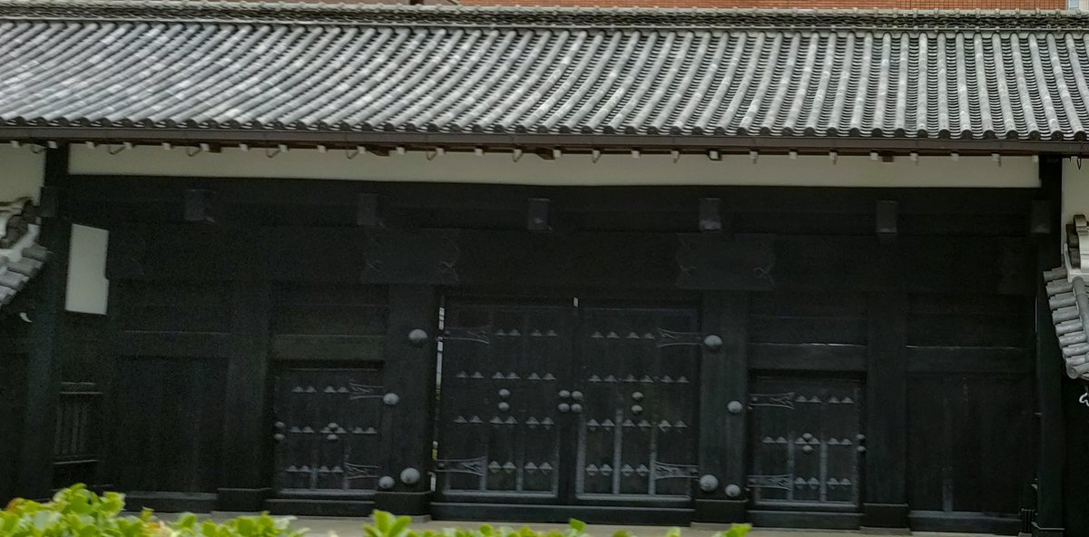 朱のご門が印象的なキラー通りの青山 海蔵寺～西陣織屋のお寺見物 - 西陣織 金襴西陣