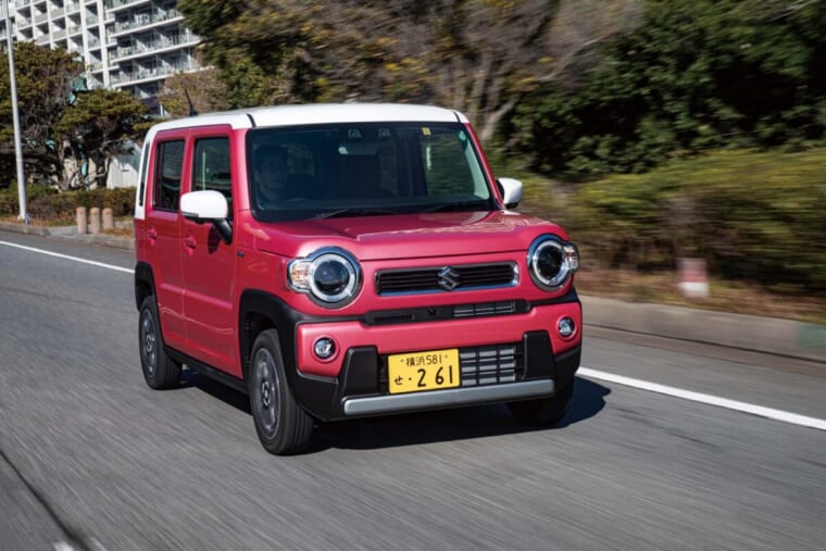 遊び心とツール感溢れる内外装デザインが人気！「スズキ・スペーシア スペーシアカスタム」 最新軽自動車