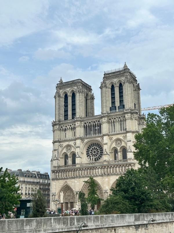パリ「ノートルダム大聖堂」の入場予約について調べてみたよ ﾟ▽＾*❁スミレのDisneyと空の旅