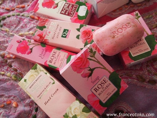 50本のバラから僅か1滴！ブルガリア産のローズオイルを配合 2024年1月発売の限定商品をご紹介！！！ラサーナのブログ -@cosme アットコスメ