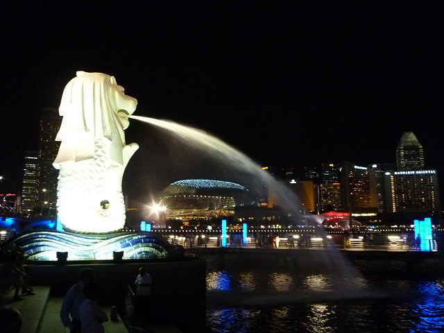 マーライオン公園 国家の象徴「マーライオン」を見に行こう！ある島からのおたより-Life=Travel Coaching