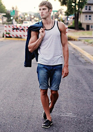 メンズが夏にしたいファッション海外の外国人コーデ 2022年服のメンズマガジン