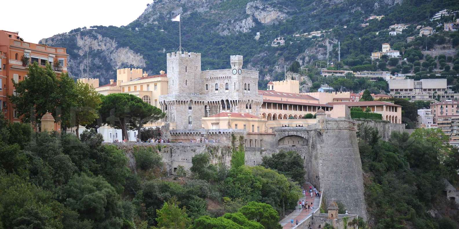 モナコ大公宮殿 アクセス・営業時間・基本情報ガイド - モナコ