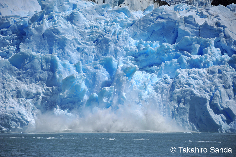 壮大な自然のスケールを実感！ペリト・モレノ氷河 パタゴニア アルゼンチン–