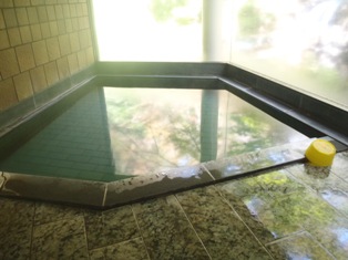 吹上温泉 峯雲閣 宮城県 宿泊記 「滝壺で豪快な湯浴みができる」秘境温泉