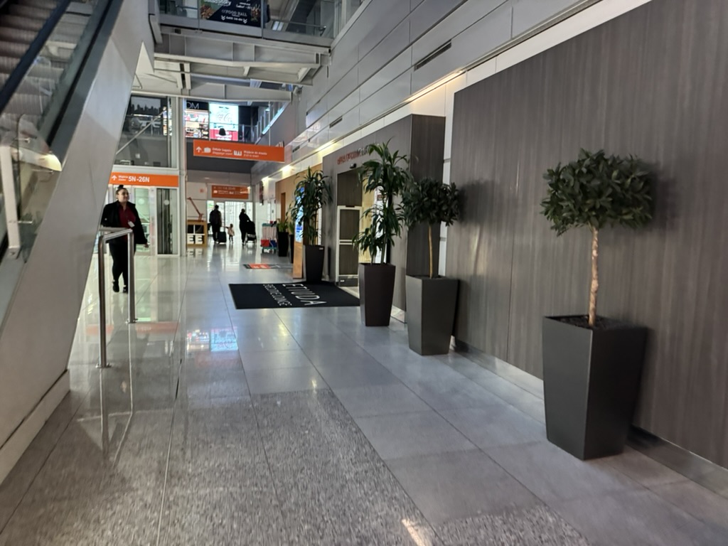 ポーランド ワルシャワショパン空港：大食感にオススメのビジネスクラスラウンジDiamond Journey