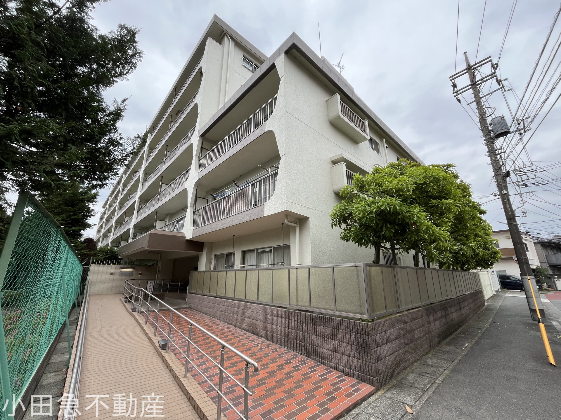 ダイアパレスプライベス向ヶ丘遊園の建物情報 神奈川県川崎市多摩区宿河原２丁目 アットホーム 建物ライブラリー不動産・物件・住宅情報