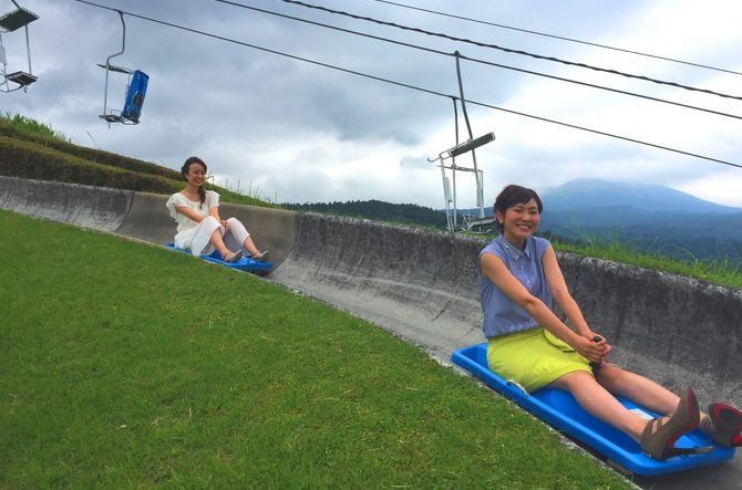 横浜の長いすべり台 ロングすべり台 のある公園。ベスト６横浜・湘南で子供と遊ぶ -