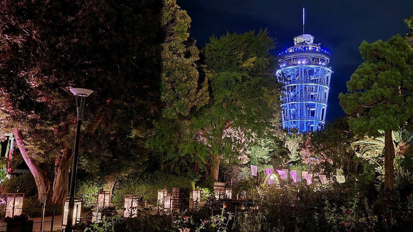 藤沢市 江の島を1000基の灯籠でライトアップする夏のイベント『江の島灯籠2025』が、7月19日 土