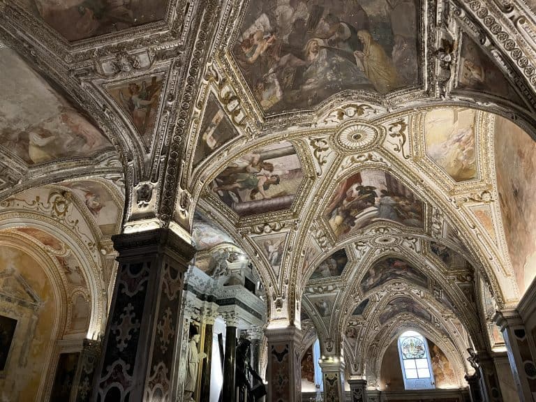 地下聖堂カフェもお勧め「聖マーティンズ・イン・ザ・フィールズ教会」 - 成功する留学