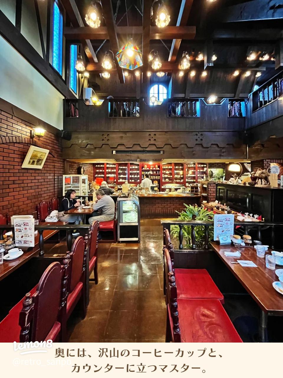 サイフォンでたてているコーヒーを出す昭和情緒あふれる喫茶店のカウンターの写真素材78133661- PIXTA