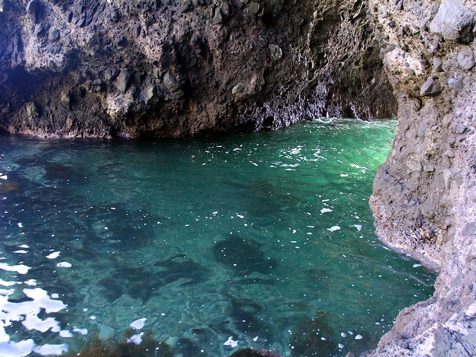 巌門 アクセス・営業時間・料金情報 -