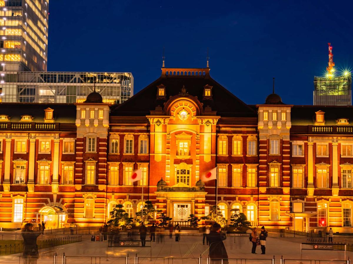 もう迷わない！東京駅「丸の内口」改札の行き方やできること攻略ガイドHolidayホリデー