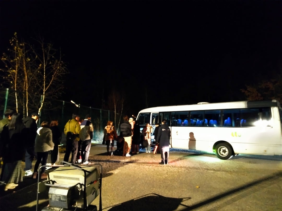 見学は無料です。駐車場も無料です。 - 石の教会