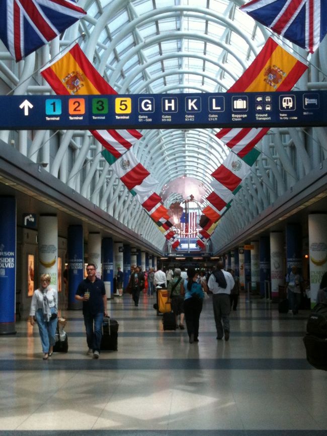 何時間必要？アトランタ国際空港の最新乗り継ぎ情報世界を渡り泳いだら