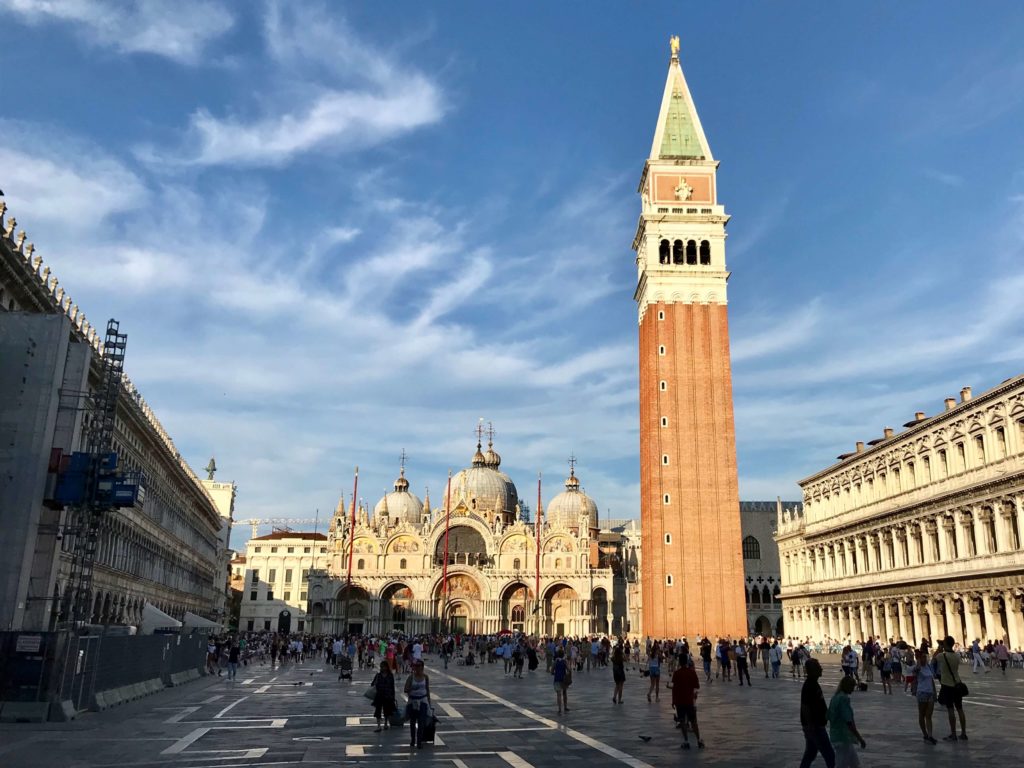 水の都ベネチアで記録的な高潮、サンマルコ大聖堂も浸水被害 写真12枚 国際ニュース：AFPBB News