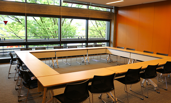 ロームシアター京都 - Wikipedia