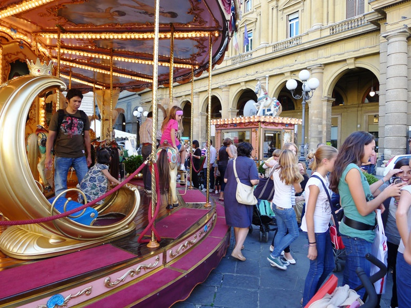 レプッブリカ広場フィレンツェ 旅行の観光・オプショナルツアー予約 VELTRA