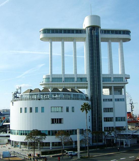 動画・写真多数 名古屋港を彩る1万3千発の大輪 名港水上芸術花火2025：中日新聞Web