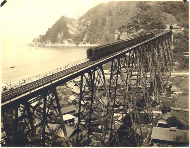 日本海を一望！余部鉄橋「空の駅」展望施設 餘部駅 ＜兵庫県