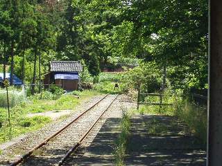 旧・蛸島駅と「奥能登国際芸術祭」の作品展示 珠洲市のとルネ