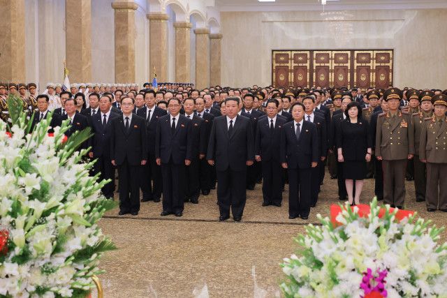 北朝鮮の金第１書記が錦繍山宮殿参拝 解放７０年迎え聯合ニュース