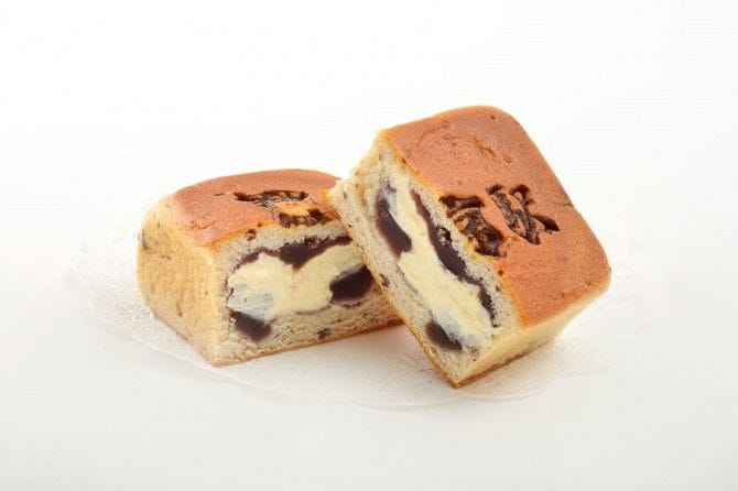 東京 JY01 : 皇居の正面に立つレンガ造りの駅舎は貴重な文化遺産nippon.com