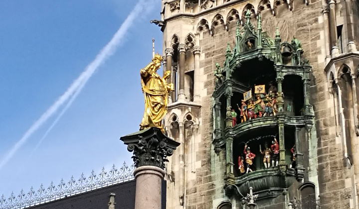 ミュンヘン新市庁舎 ミュンヘンのシンボル＜時計仕掛けの塔＞ - トラリブ