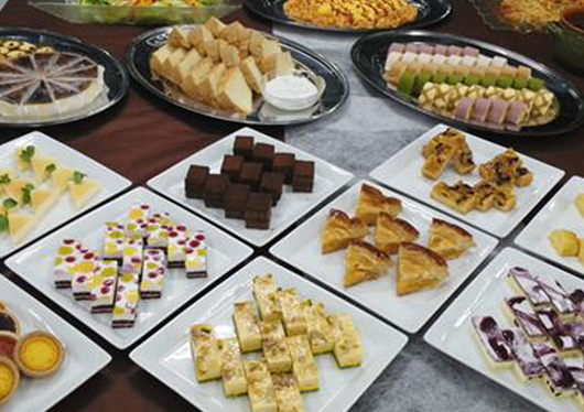 シャトレーゼホテルにらさきの森 - SearchX