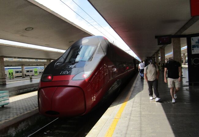 イタリア、フィレンツェでの電車の乗り方 - イエス山本のイタリア留学