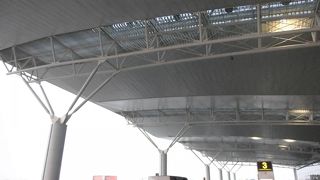 ノイバイ国際空港」の喫煙室はこんな感じでした～響く！ユーフォニアム - 楽天ブログ