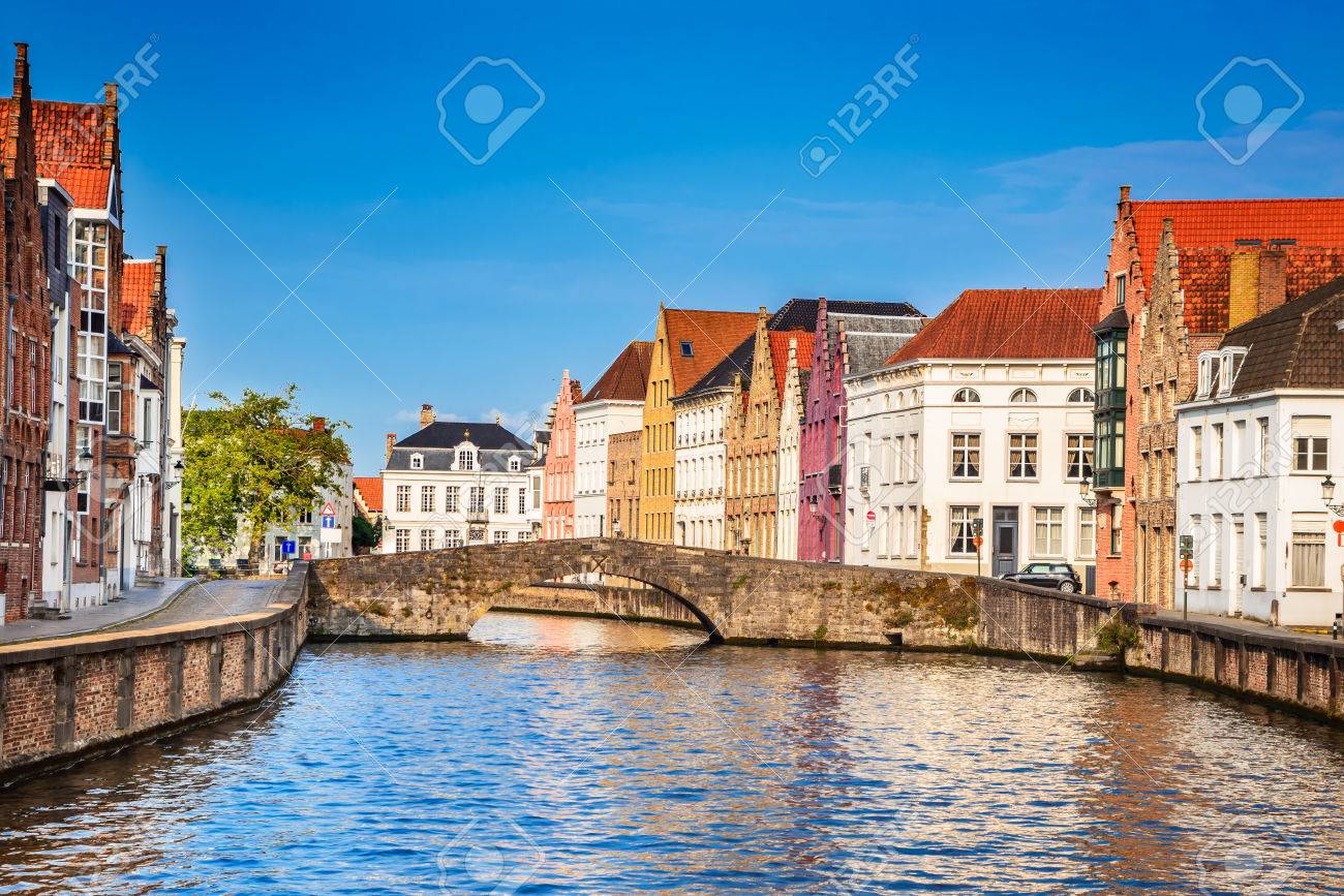 可愛いベルギーブルージュの街並みの写真・画像素材-Snapmart スナップマート