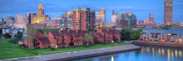 ポキプシーニューヨーク州の市 によるバッファローから列車、 自動車、 飛行機、