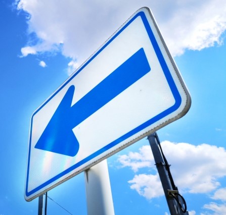 カーブでの右側通行～ 運転するなら知っておきたい安全運転知識愛知ペーパードライバースクール - 名古屋・愛知・岐阜・三重・静岡