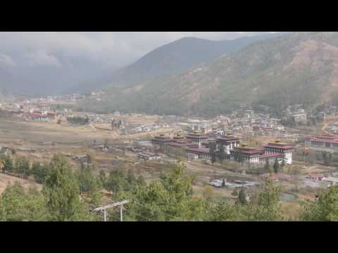 すごくいい写真」「幸せになる」 ブータンの王子と悠仁さまの写真が話題に – grapeグレイプ