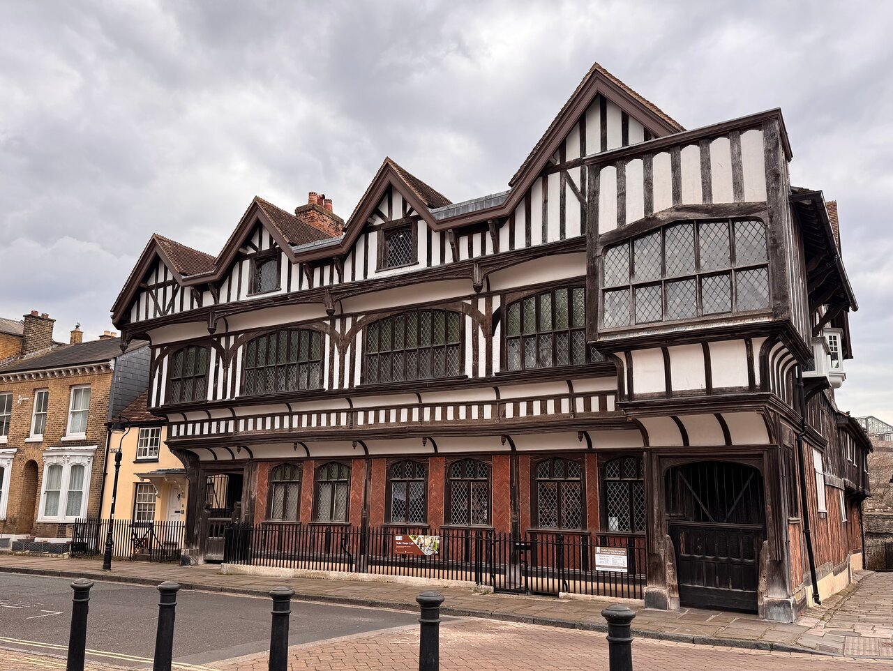 タイタニック号が出港した港町、サウサンプトンの代表的なお土産 – skyticket 観光ガイド